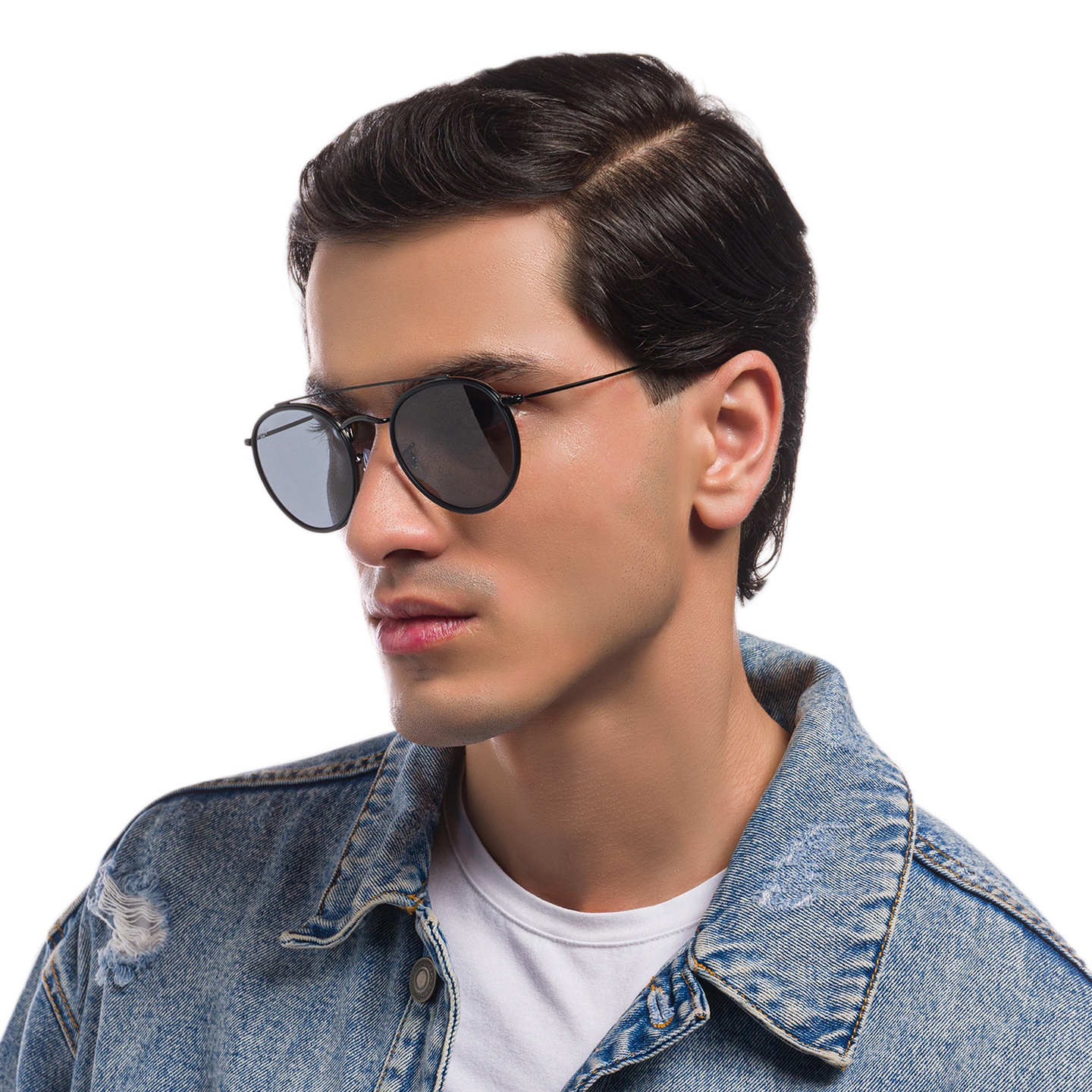 Ray-Ban Pilot Classic Sunglasses in Black – Model Photo 6