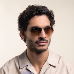 Ray-Ban Unisex Pilot Sunglasses in Gunmetal – Model Photo 7