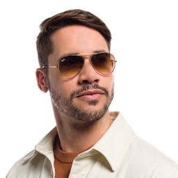 Ray-Ban Pilot Gradient Sunglasses in Gold – Model Photo 6