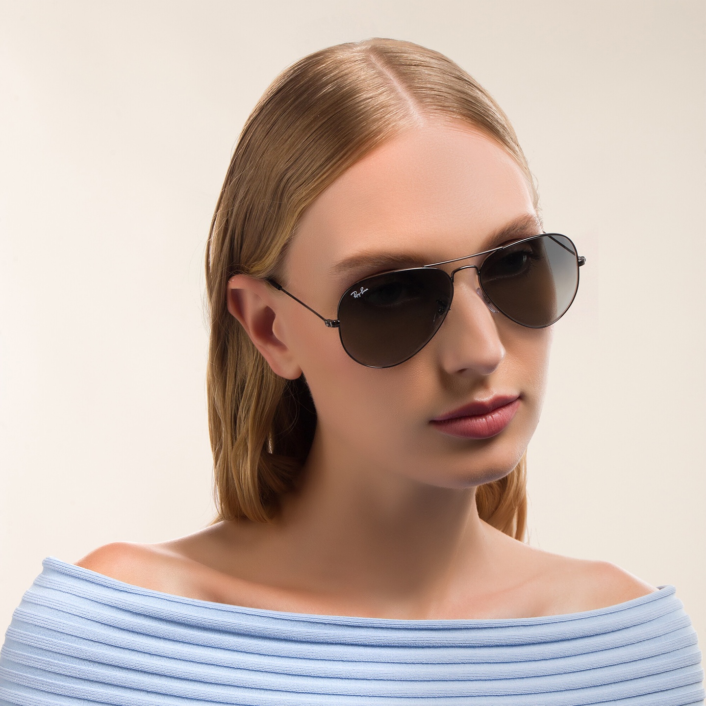 Ray-Ban Unisex Pilot Sunglasses in Gunmetal – Model Photo 4