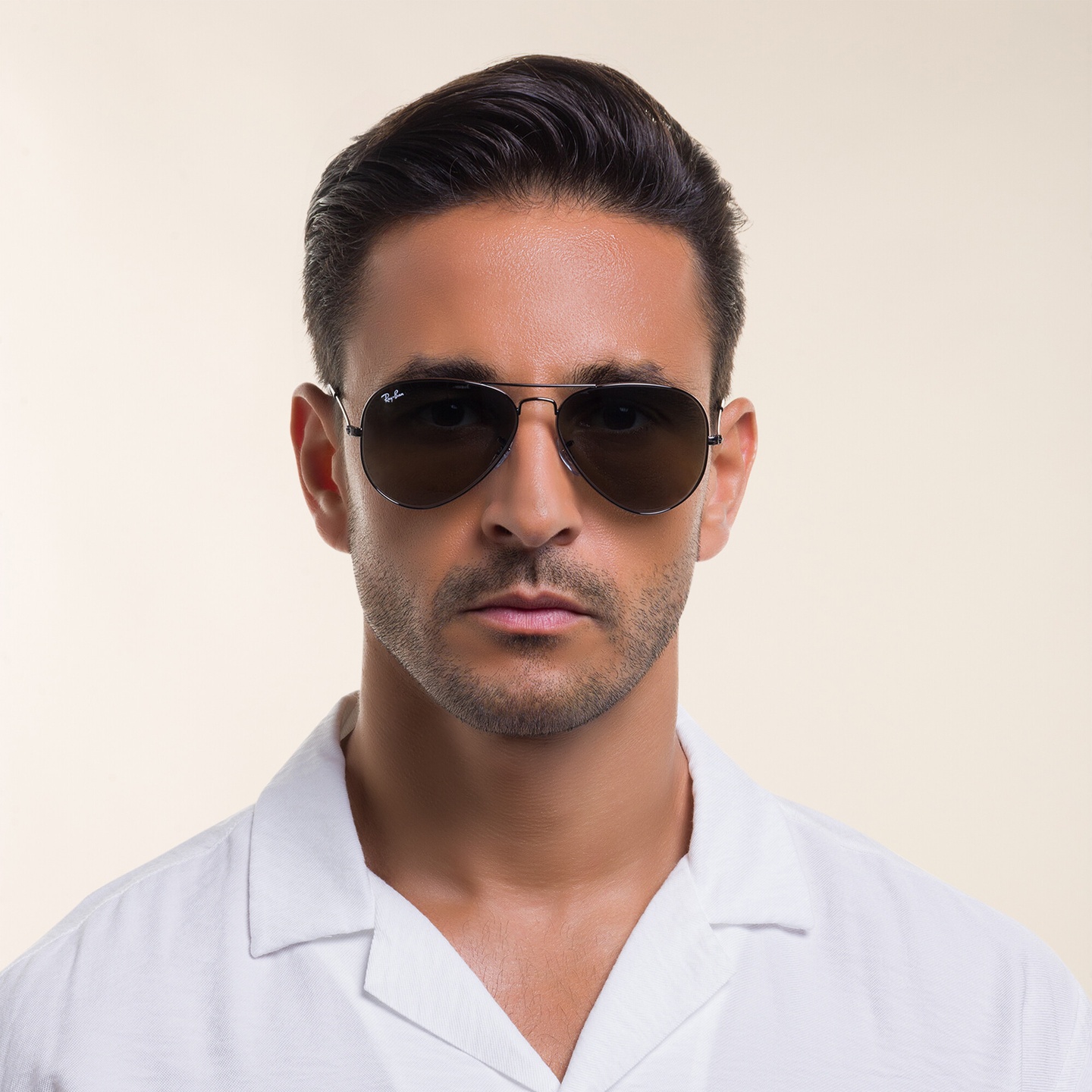 Ray-Ban Unisex Pilot Sunglasses in Gunmetal – Model Photo 5