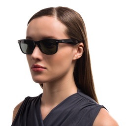 Ray-Ban Unisex Square Sunglasses in Polished Black – Model Photo 6