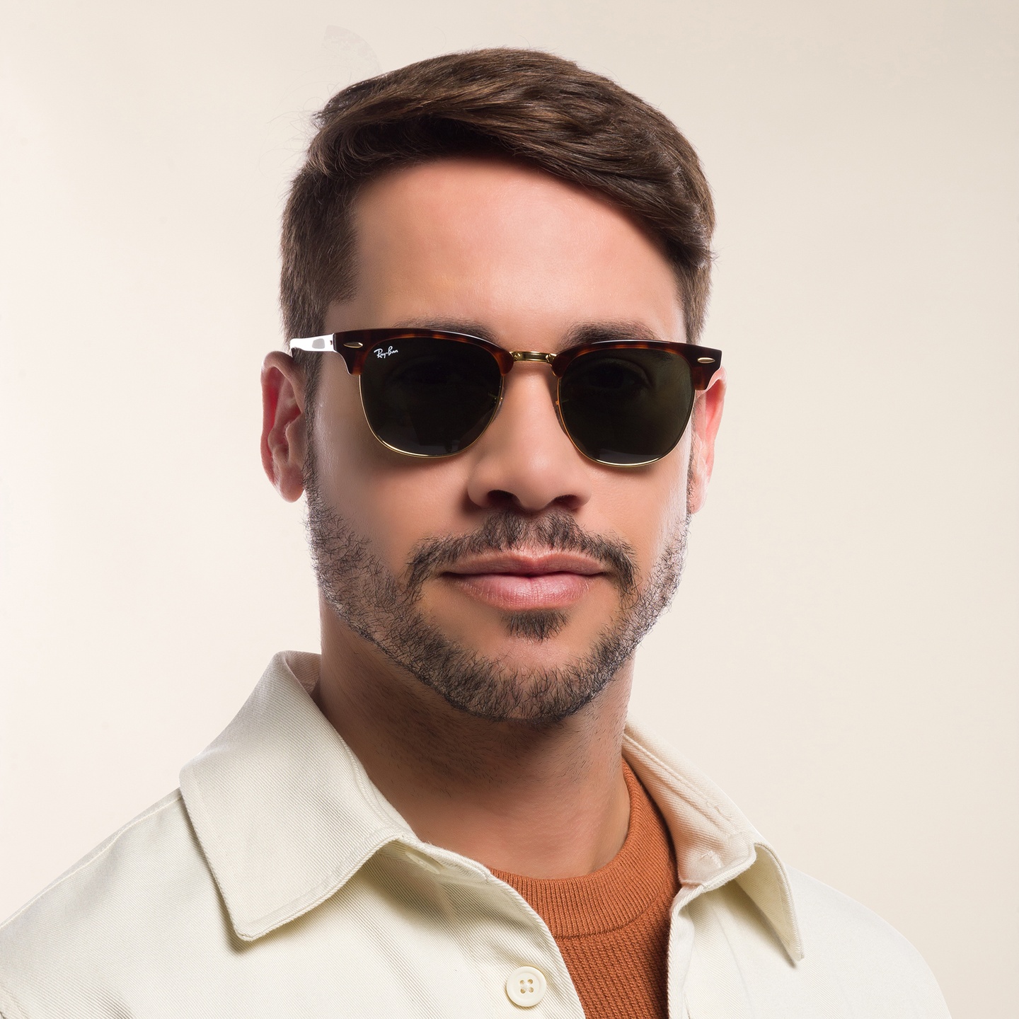 Ray-Ban Clubmaster Classic Square Sunglasses in Tortoise On Gold – Model Photo 4