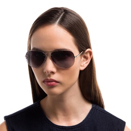 Ray-Ban Unisex Half in Silver – Model Photo 5