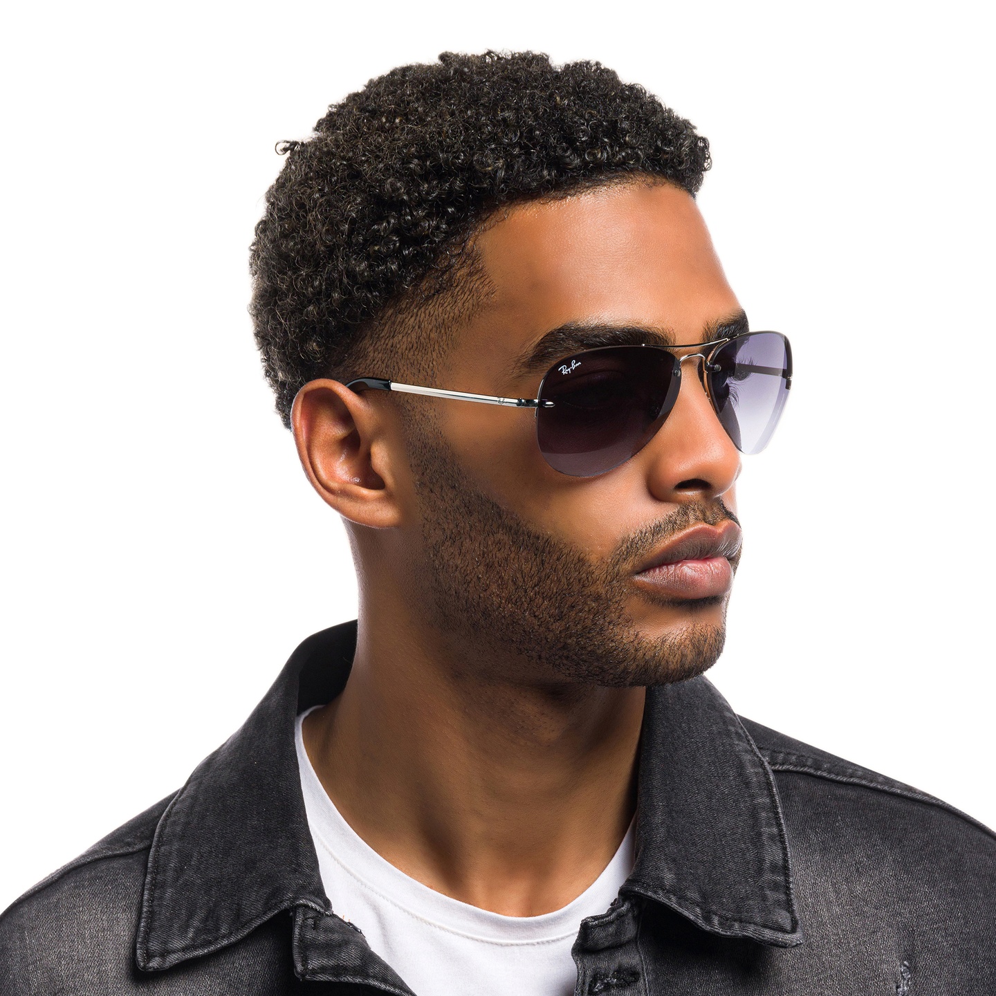 Ray-Ban Unisex Half in Silver – Model Photo 6
