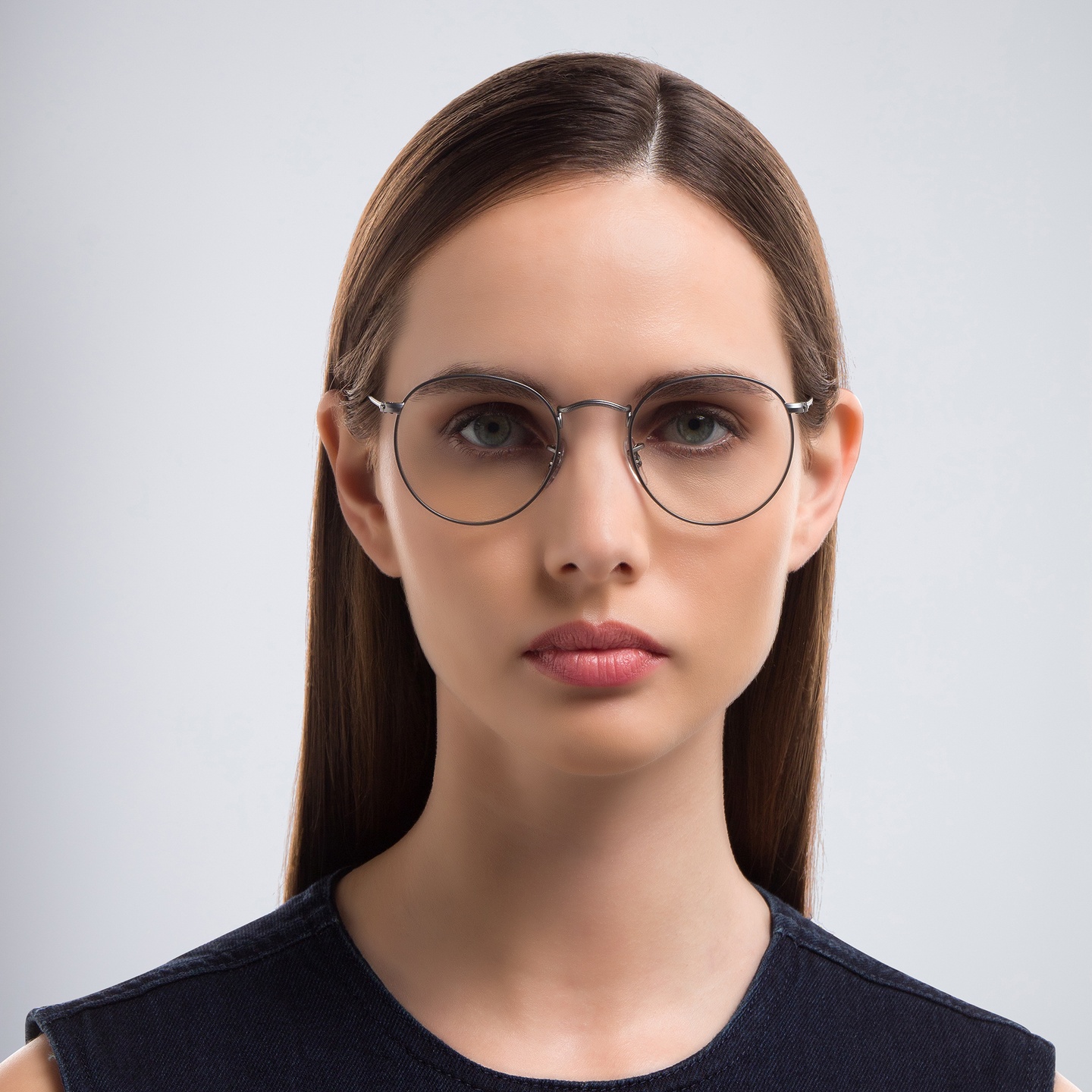 Shop Ray-Ban Round Metal Optics Eyeglasses in Ruthenium online.
