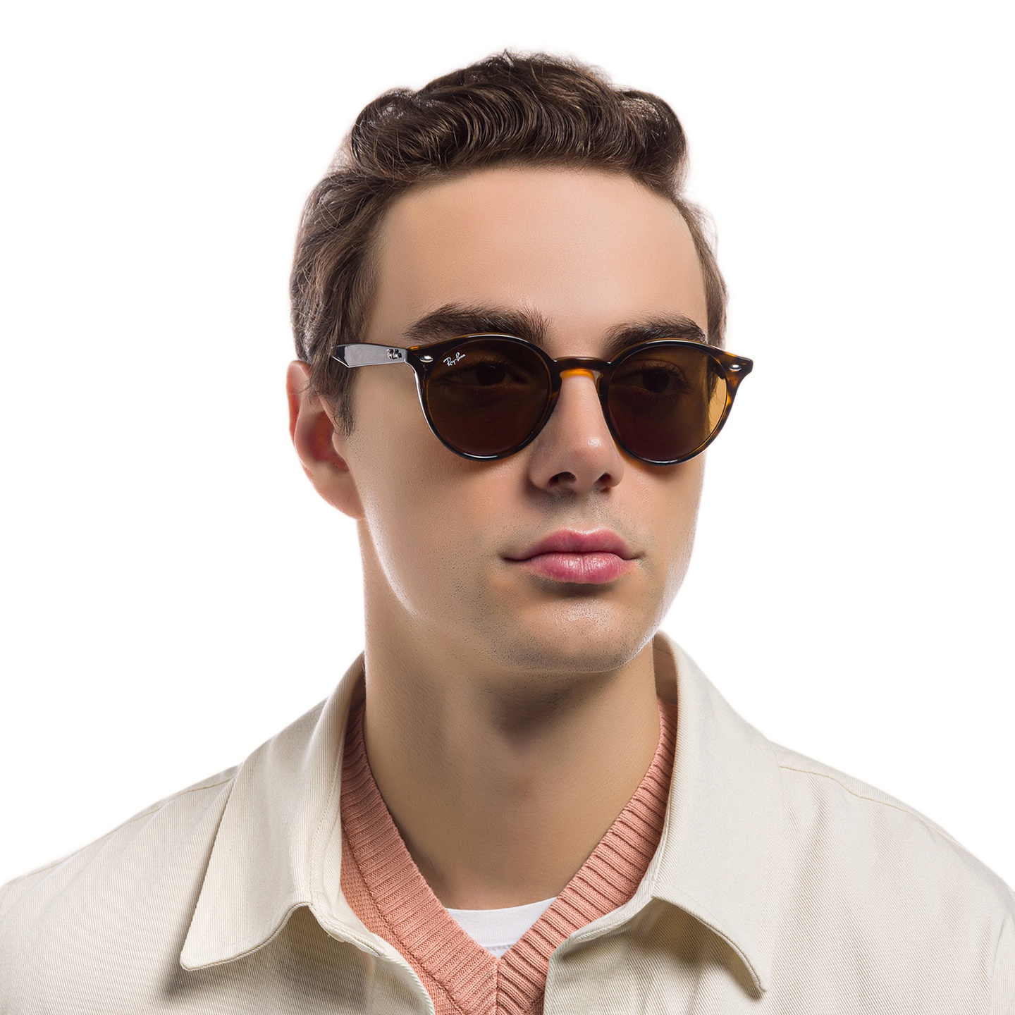 Ray-Ban Unisex Round Sunglasses in Light Havana – Model Photo 5