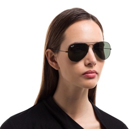 Ray-Ban Round Double Bridge Sunglasses in Black – Model Photo 5