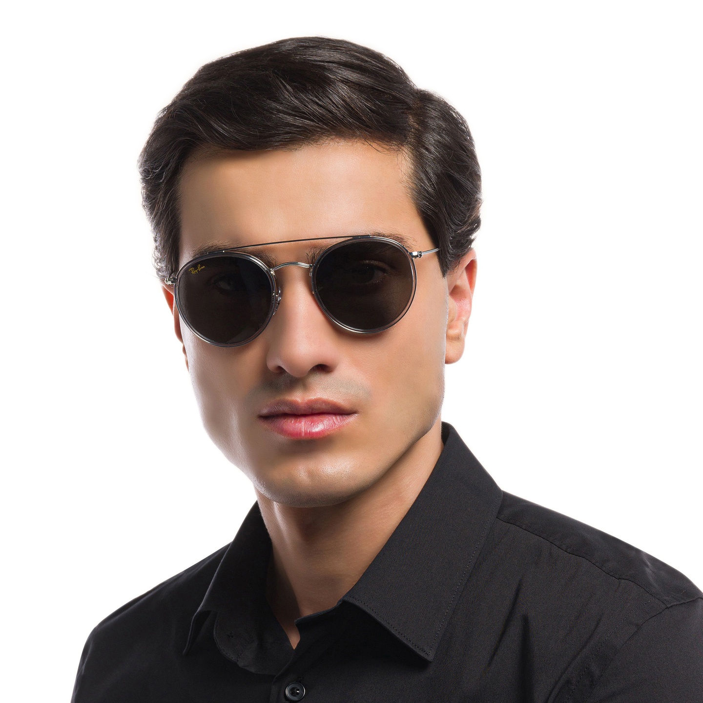 Ray-Ban Unisex Round Sunglasses in Silver – Model Photo 6