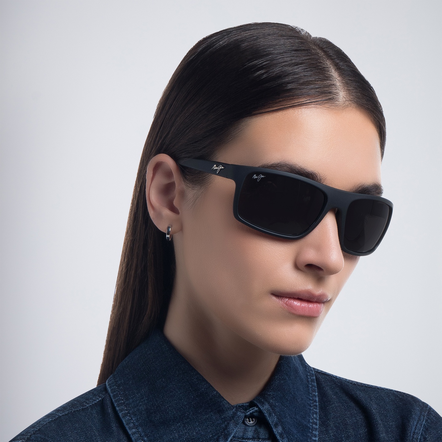Shop Maui Jim Byron Bay Unisex Rectangle Sunglasses in Black online.