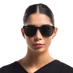 Ray-Ban Unisex Square Sunglasses in Black – Model Photo 2