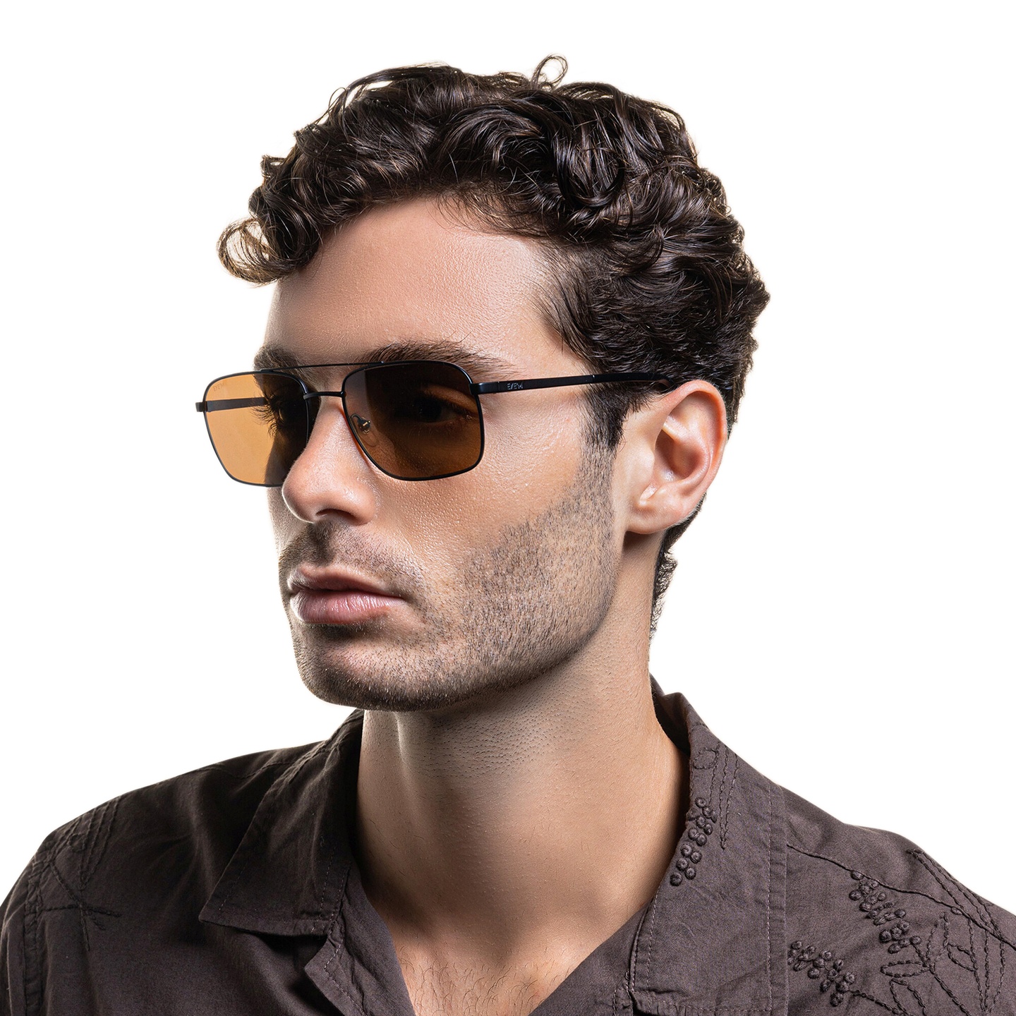 EYE'M Square Sunglasses in Black – Model Photo 1