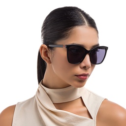 EYE'M Cat Eye Sunglasses in Black – Model Photo 6