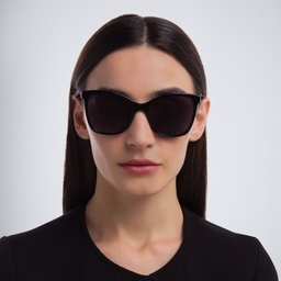 EYE'M Cat Eye Sunglasses in Black – Model Photo 2