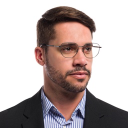 EYE'M Irregular Eyeglasses in Gunmetal – Model Photo 2