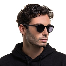 Shop EYE'M Round Sunglasses in Black online.