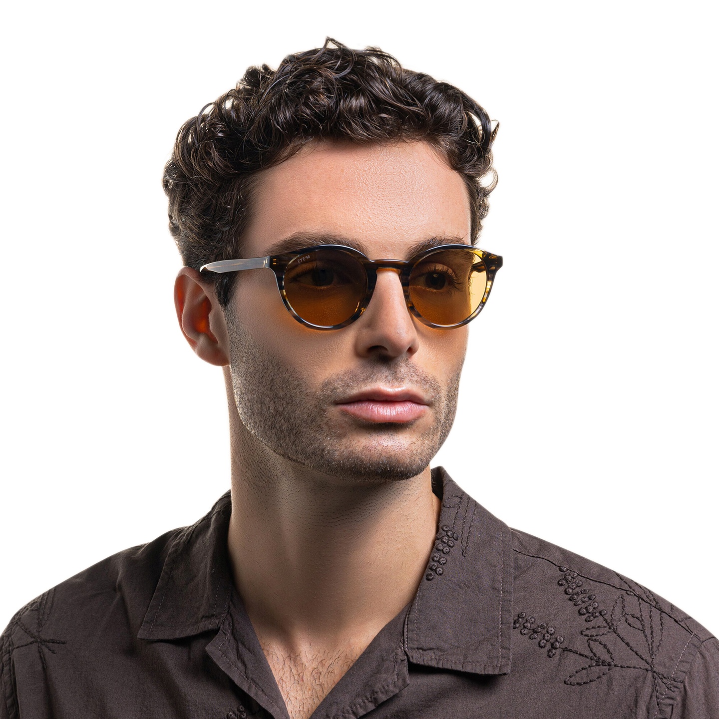 Shop EYE'M Round Sunglasses in Brown online.