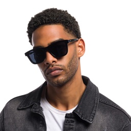 Shop EYE'M Square Eyeglasses in Black online.