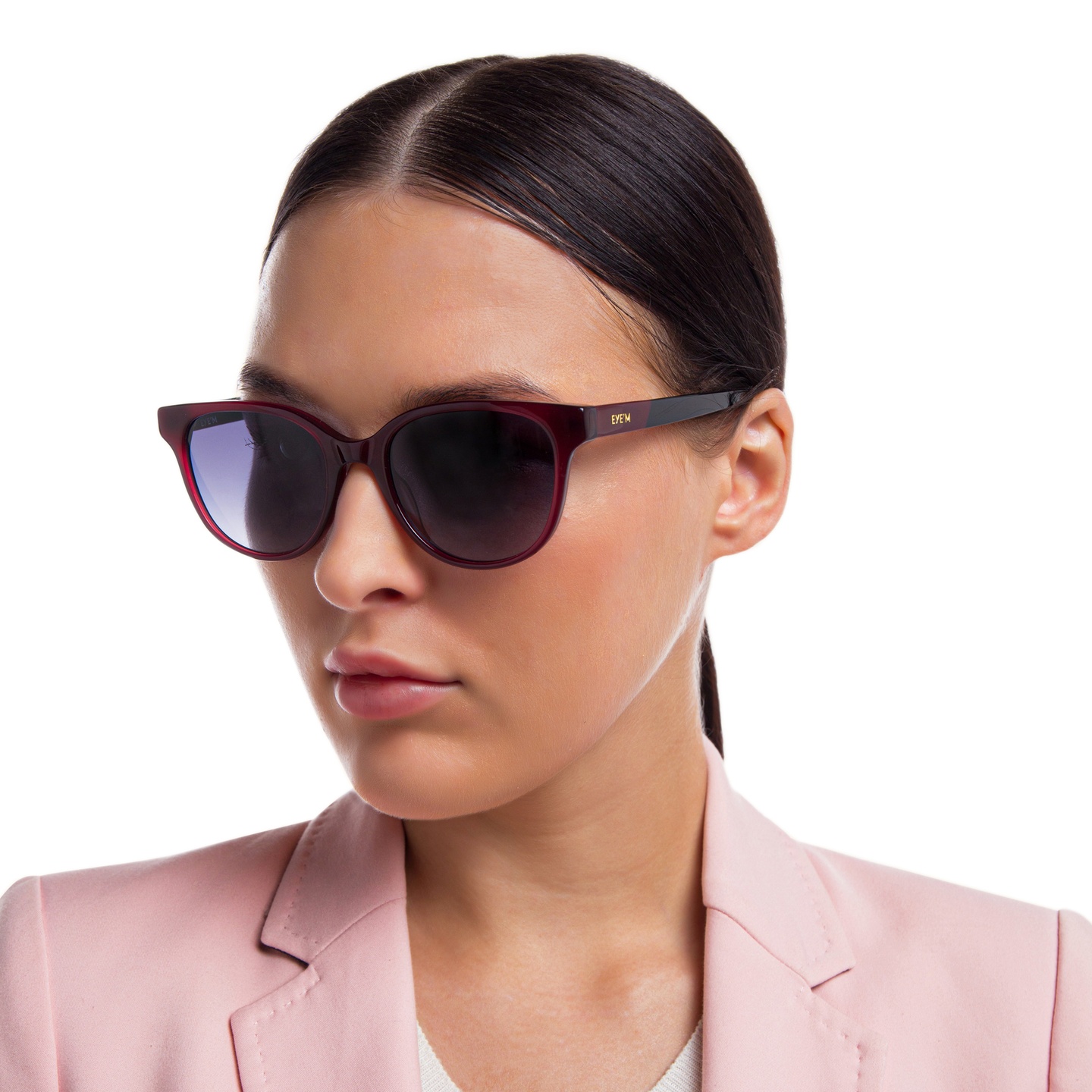 EYE'M Square Sunglasses in Red – Model Photo 5