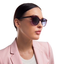 EYE'M Square Sunglasses in Red – Model Photo 7