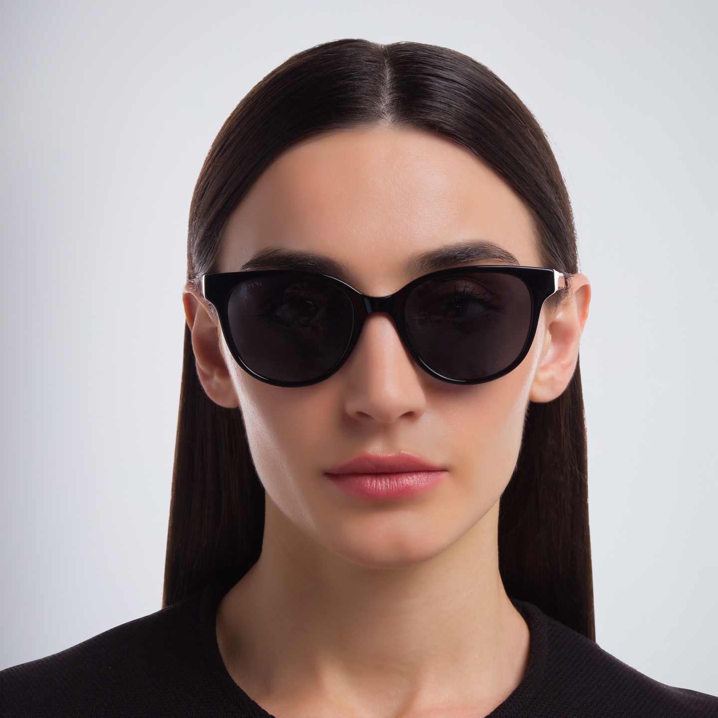 EYE'M Square Sunglasses in Black – Model Photo 1