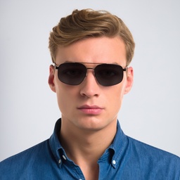 EYE'M Aviator Sunglasses in Silver – Model Photo 2