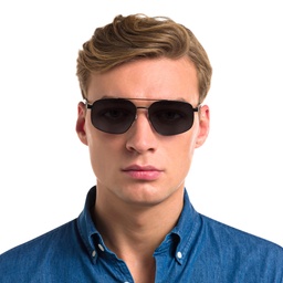 EYE'M Aviator Sunglasses in Silver – Model Photo 5