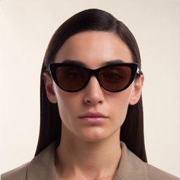 EYE'M Cat Eye Sunglasses in Black – Model Photo 2