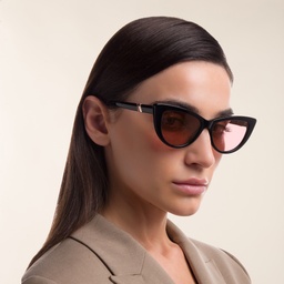 EYE'M Cat Eye Sunglasses in Black – Model Photo 5