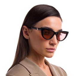 EYE'M Cat Eye Sunglasses in Black – Model Photo 6