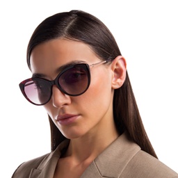 EYE'M Cat Eye Sunglasses in Havana – Model Photo 6