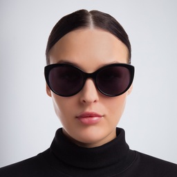 EYE'M Cat Eye Sunglasses in Black – Model Photo 2