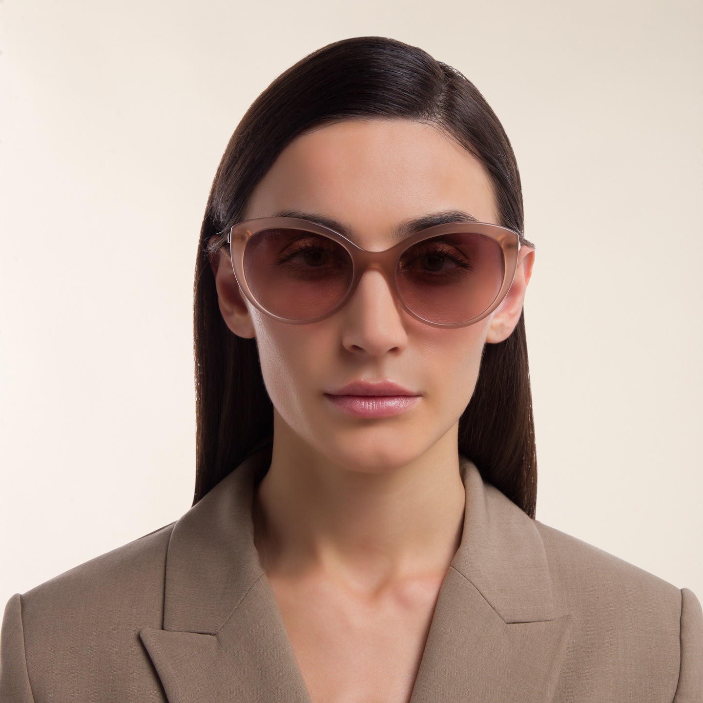 EYE'M Cat Eye Sunglasses in Nude – Model Photo 1