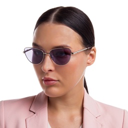 EYE'M Cat Eye Sunglasses in Gold – Model Photo 6