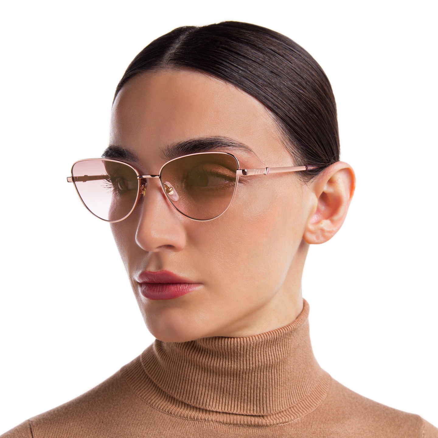 EYE'M Cat Eye Sunglasses in Gold – Model Photo 5