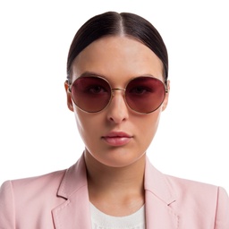 EYE'M Round Sunglasses in Gold – Model Photo 5