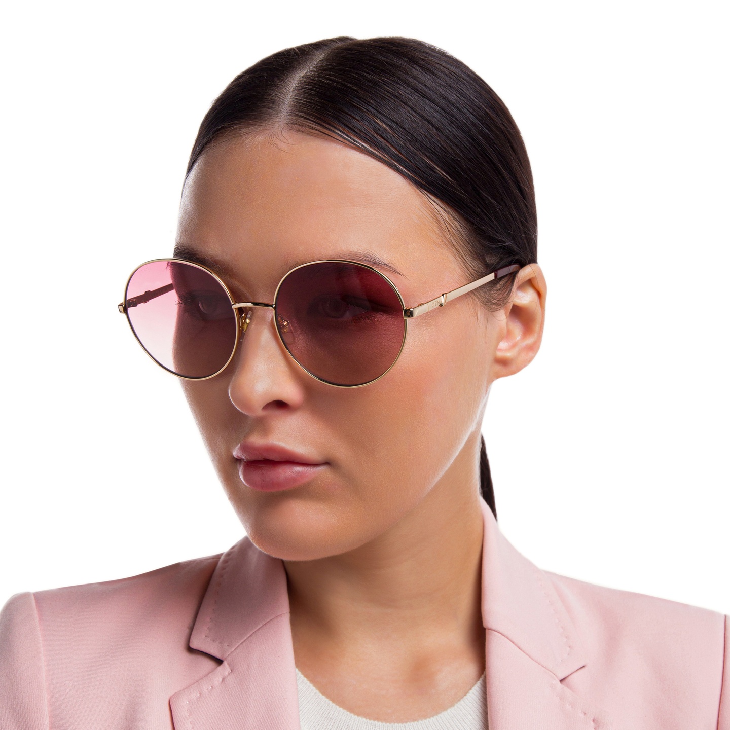 EYE'M Round Sunglasses in Gold – Model Photo 5