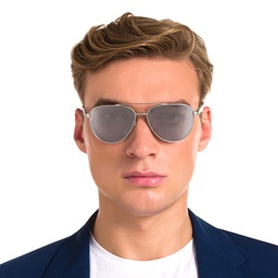 EYE'M Aviator Sunglasses in Grey – Model Photo 5