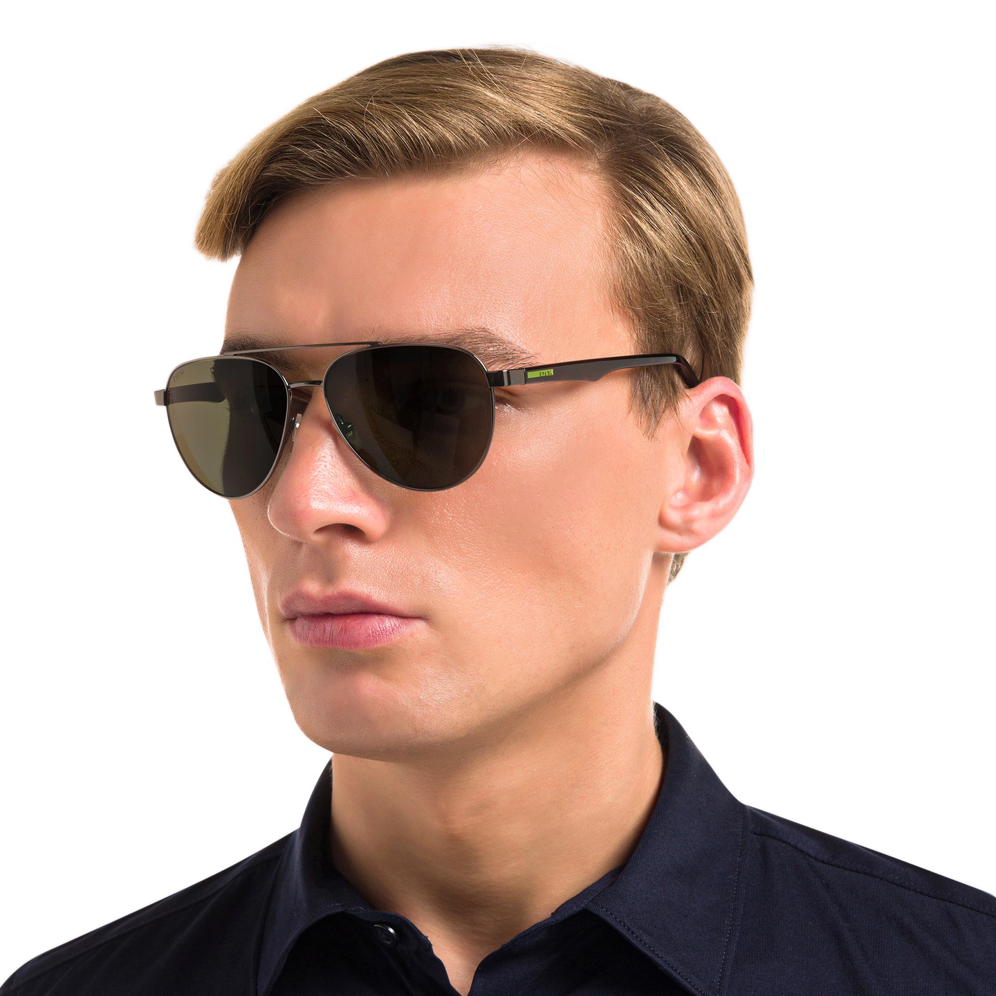 EYE'M Aviator Sunglasses in Grey – Model Photo 5