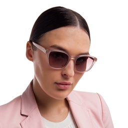 EYE'M Round Sunglasses in Pink – Model Photo 6
