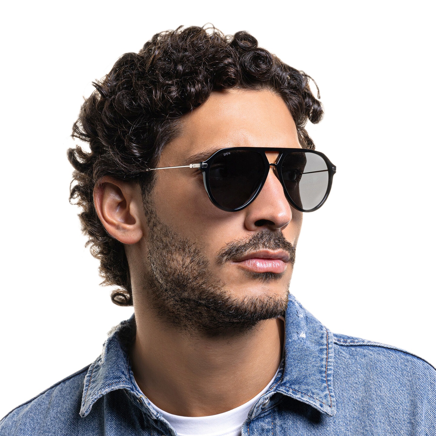 EYE'M Aviator Sunglasses in Black & Silver – Model Photo 5