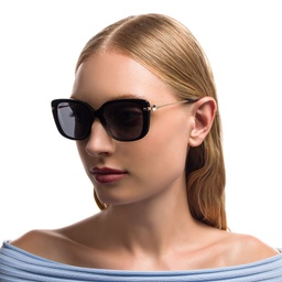EYE'M Square Sunglasses in Black – Model Photo 6
