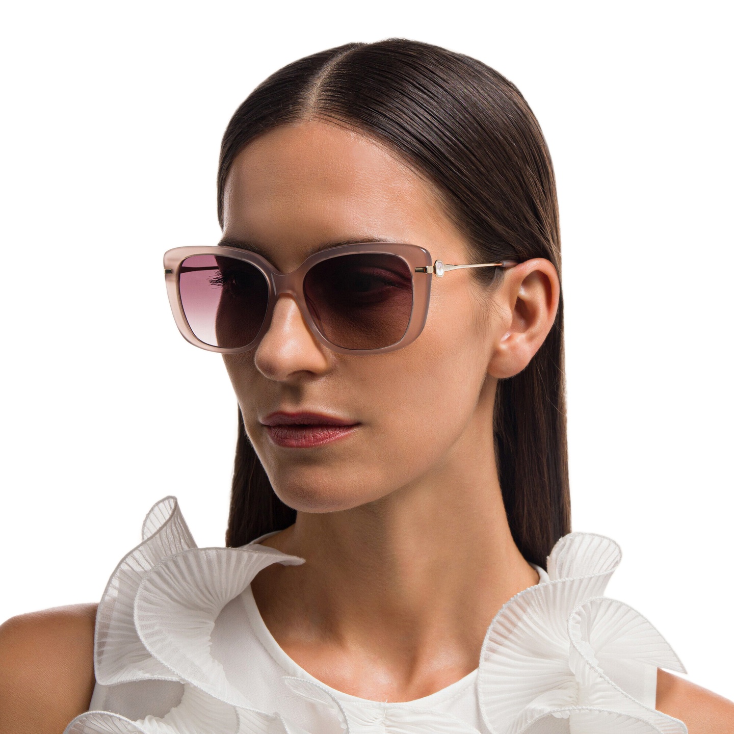 EYE'M Square Sunglasses in Nude – Model Photo 5