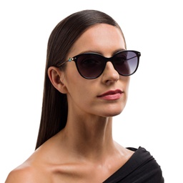 EYE'M Cat-Eye Sunglasses in Black – Model Photo 2