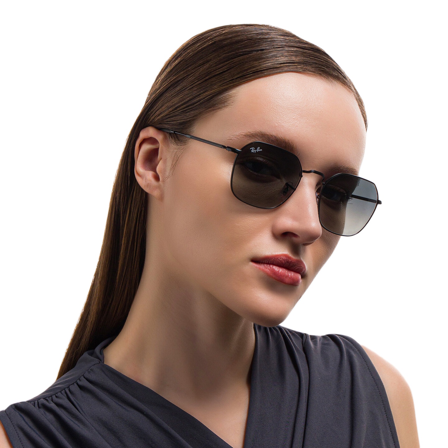 Ray-Ban Jim Unisex Irregular Sunglasses in Black – Model Photo 1