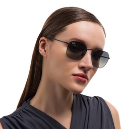 Ray-Ban Jim Unisex Irregular Sunglasses in Black – Model Photo 2