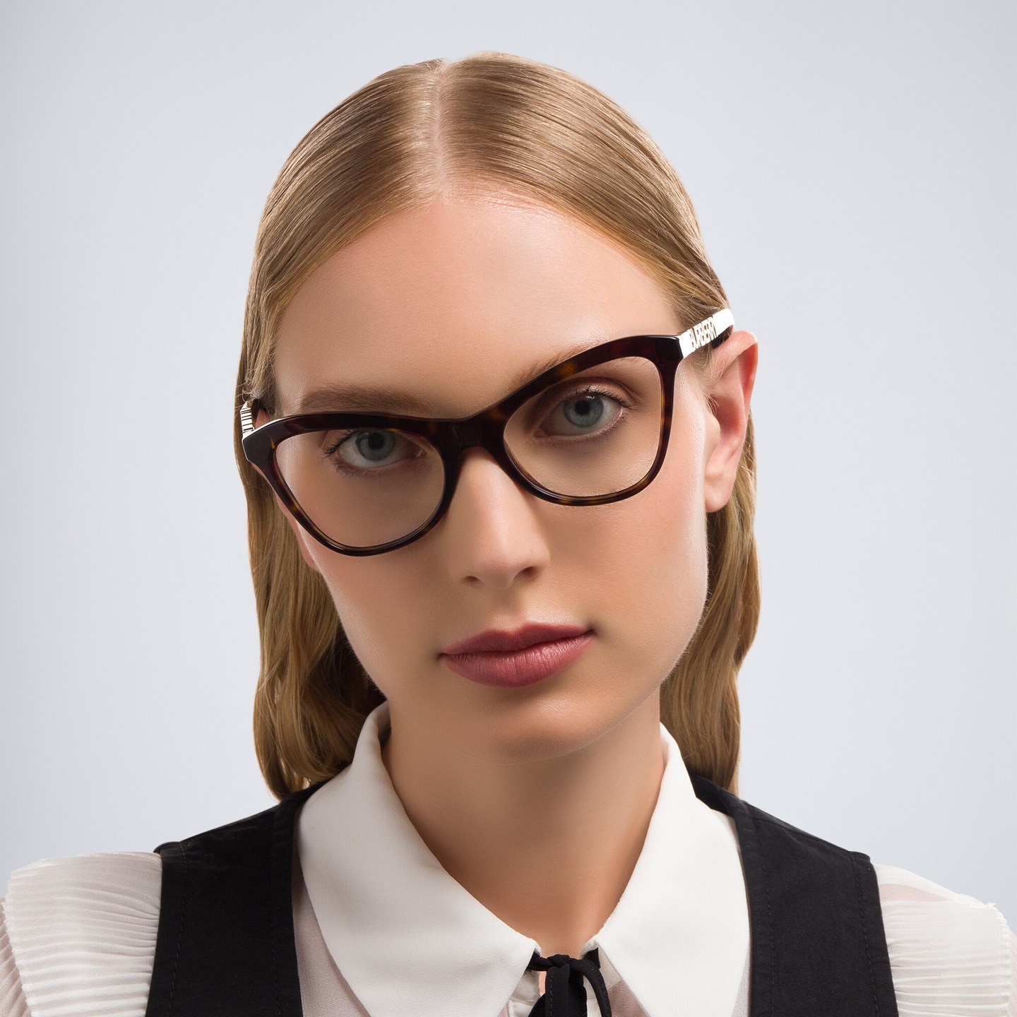 BURBERRY Cat-Eye Eyeglasses in Dark Havana – Model Photo 1
