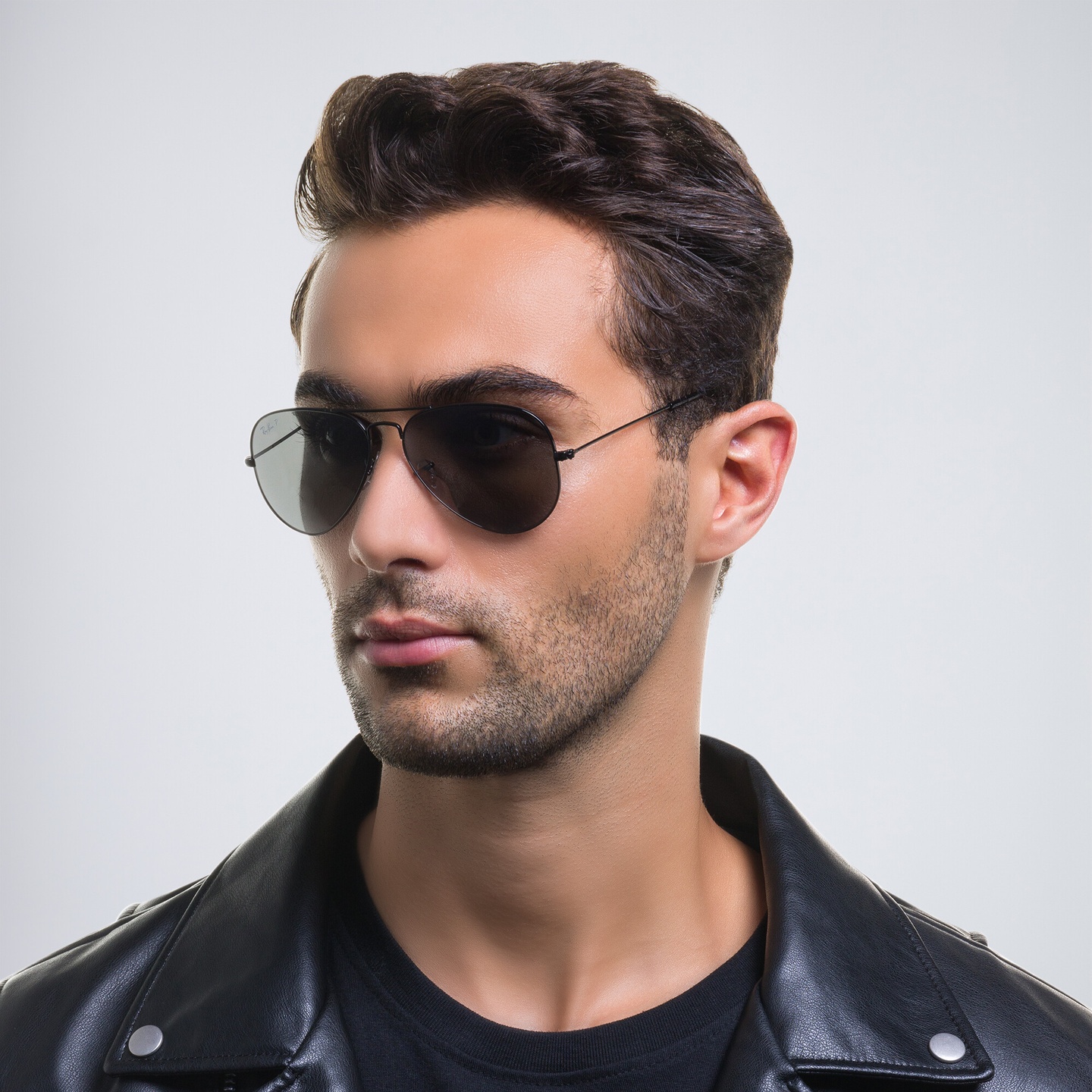 Ray-Ban Unisex Pilot Sunglasses in Metal in Black – Model Photo 6