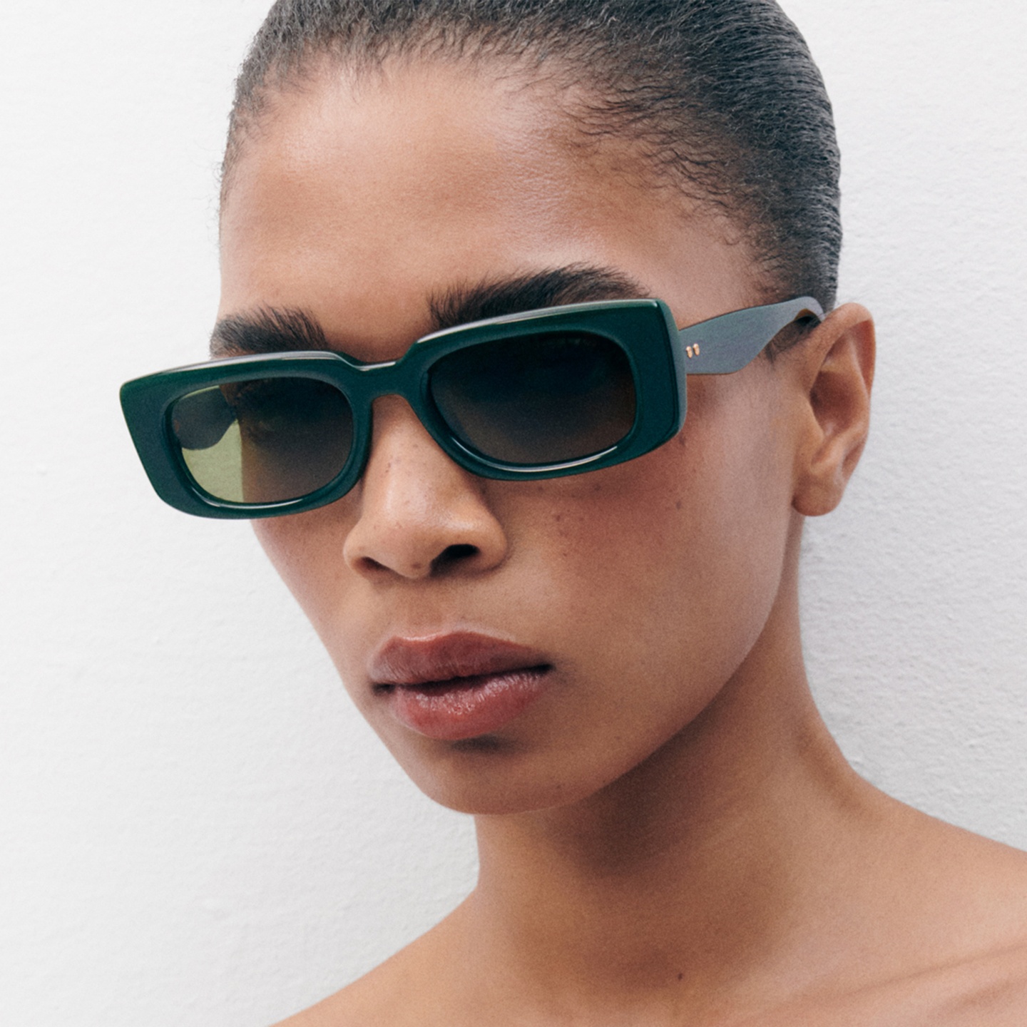 Shop GIGI STUDIOS Thrive 017 Rectangle Sunglasses in Green online.