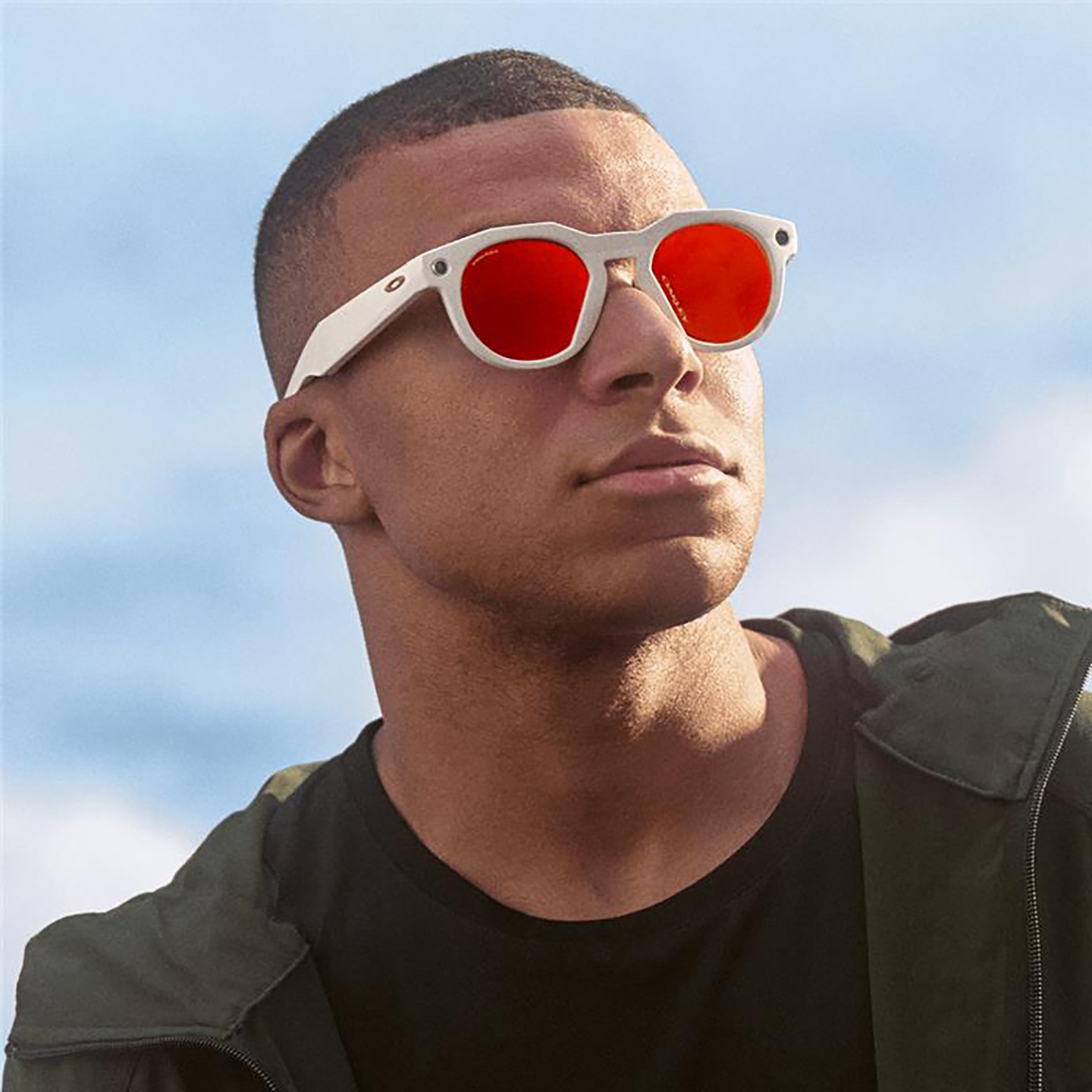 Oakley Meta HSTN Limited Edition Unisex Round Sunglasses in Warm Grey – Model Photo 1